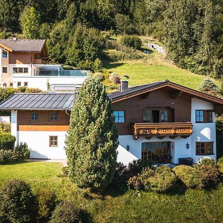 Chalet Crown Of The Alps By We Rent Zell am See Exteriör bild