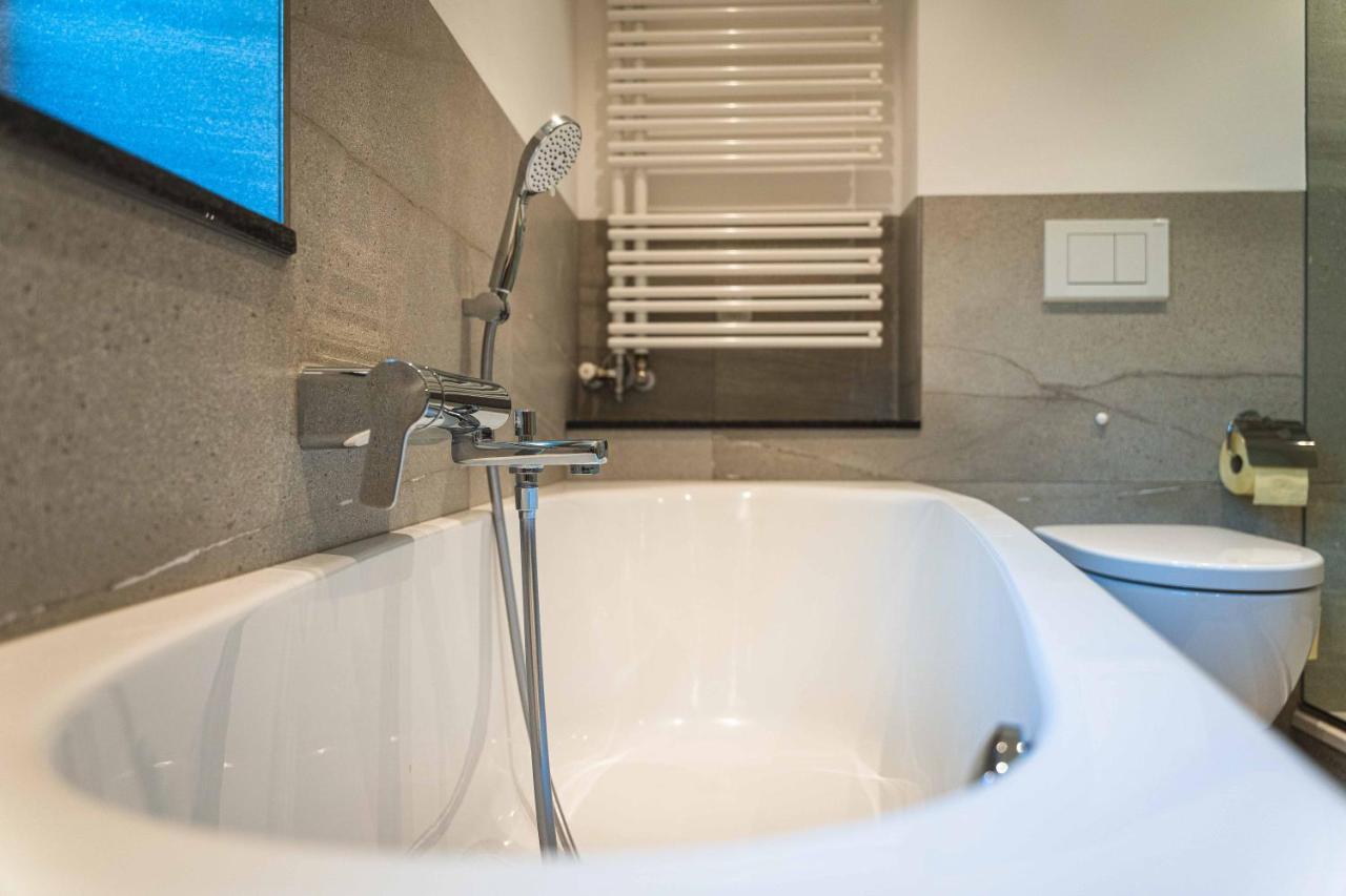 Chalet Crown Of The Alps By We Rent Zell am See Exteriör bild